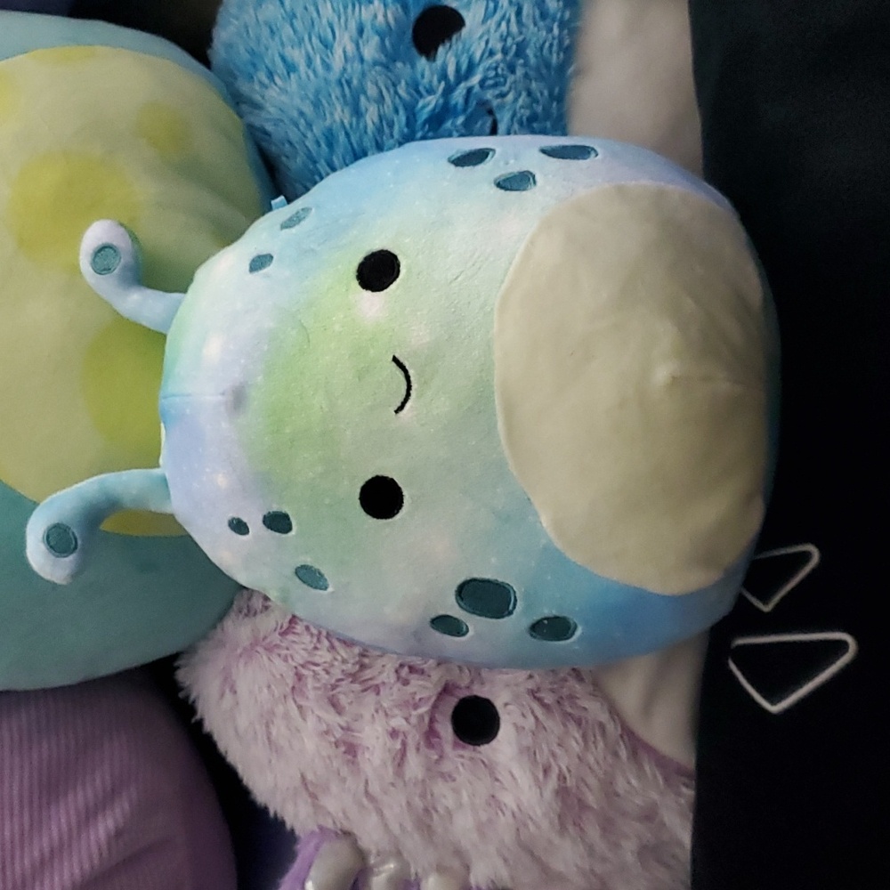 8" Zinx Blue Alien Squishmallow